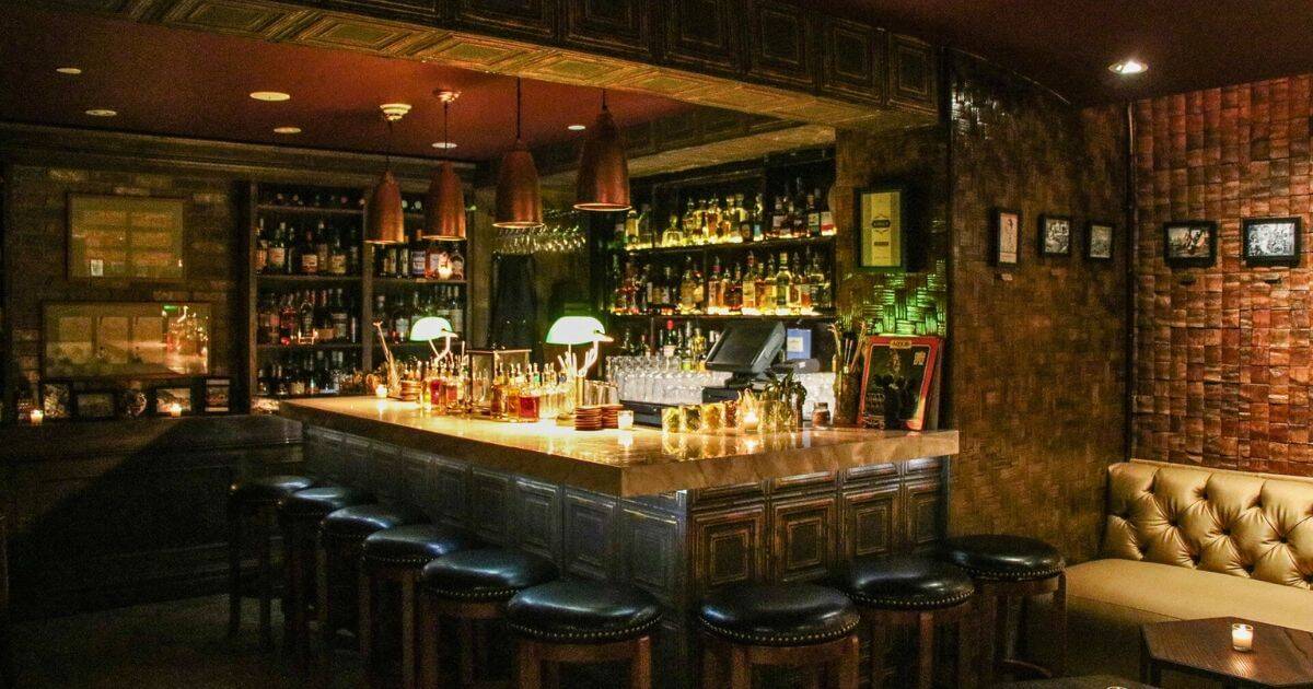 Swizzle bar 