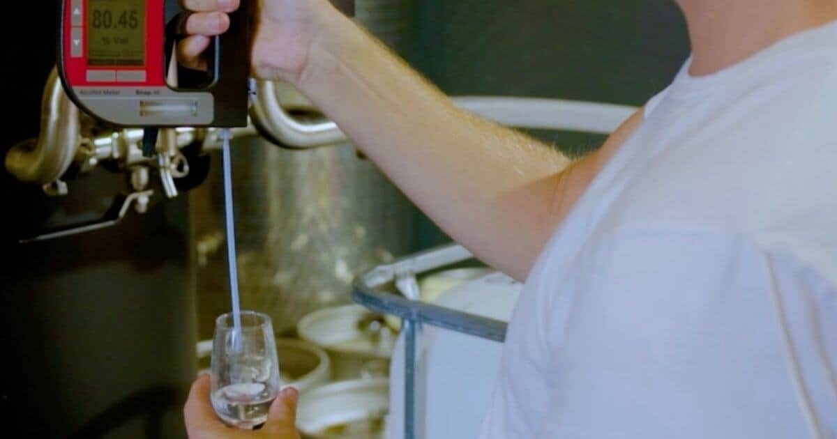 measuring rum spirit contents